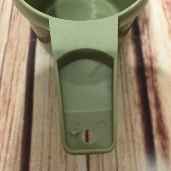 Vintage Tupperware Avocado Green Nesting Measuring Cup 3/4 CUP Replacement 762-5 - Picture 7 of 12